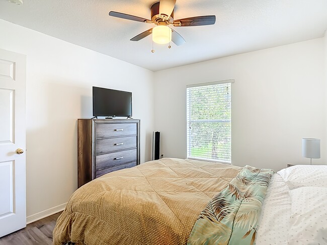 Building Photo - 9856 Ashburn Lake Dr