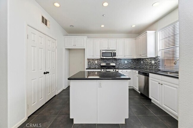 Building Photo - 4433 Owens St