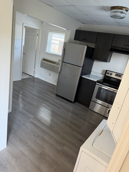 Kitchen - 265 Sycamore St