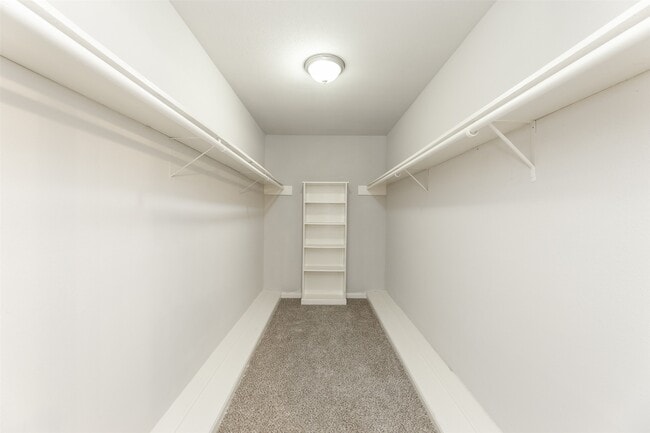 Building Photo - 21402 Park Royale Dr
