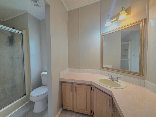 Building Photo - Beautiful 3Bed/2Bath Home in Lakeland