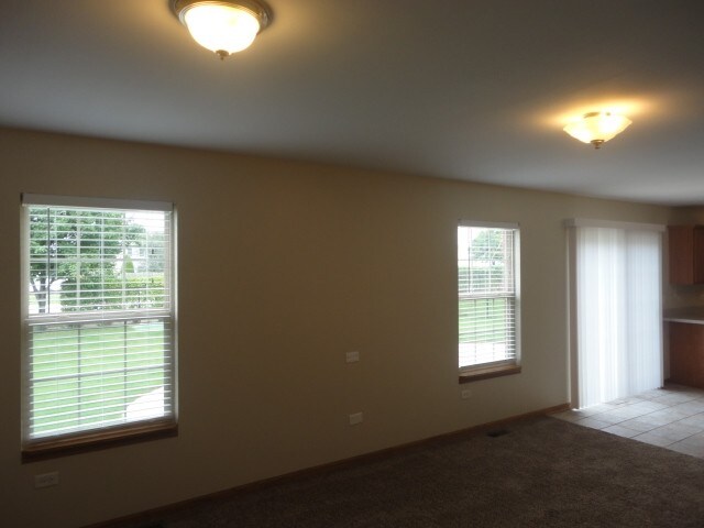 Building Photo - 8058 W Rosebury Dr