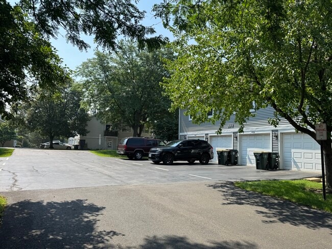 Building Photo - 458 N Lake Shore Dr