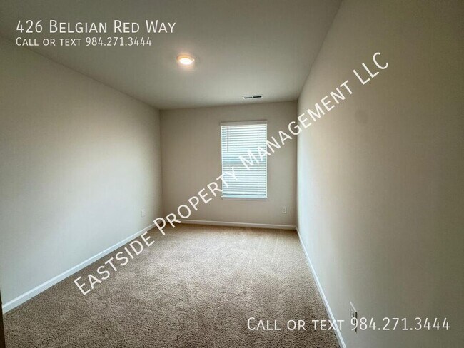 Building Photo - 426 Belgian Red Wy