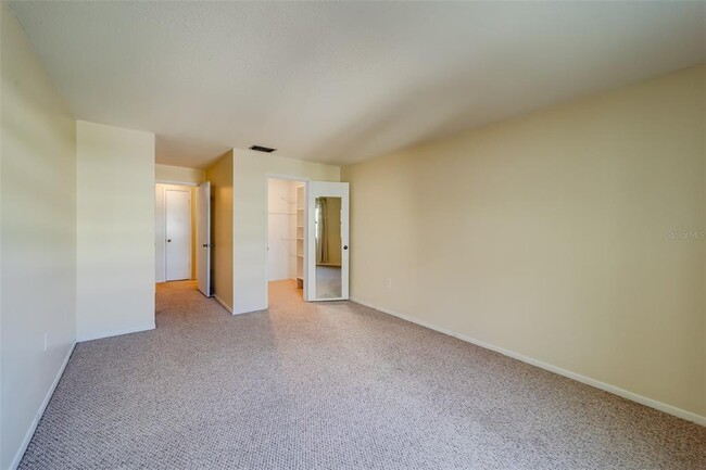 Building Photo - 1706 Belleair Forest Dr