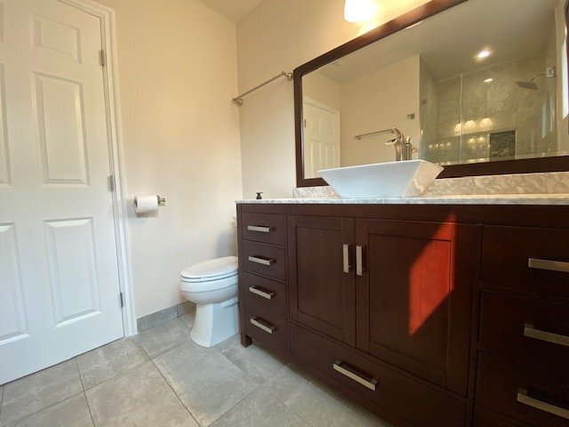 Building Photo - 6657 Enfield Ave