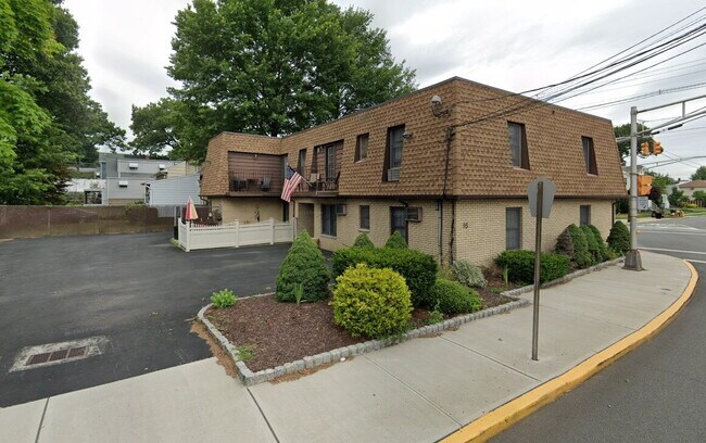 Building Photo - "1-Bedroom Gem with Granite Touches in Woodridge's Heart! with private off street parking"