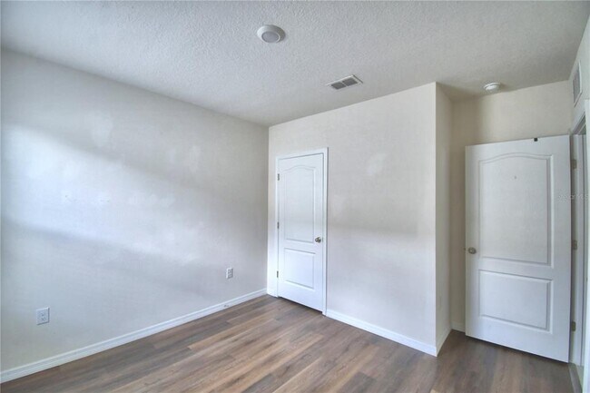 Building Photo - 5628 Siltstone St
