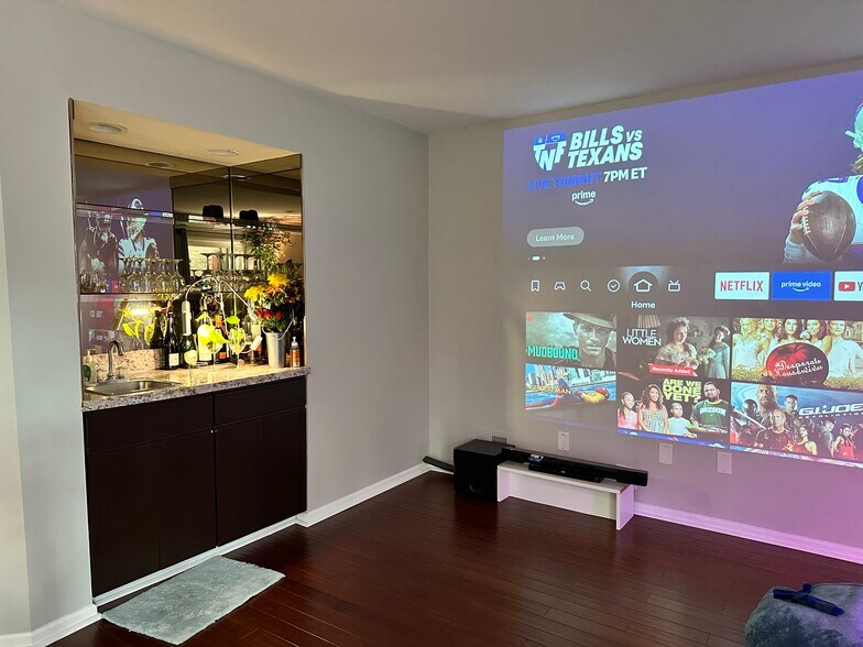 Building Photo - 4506 Stonehedge Rd