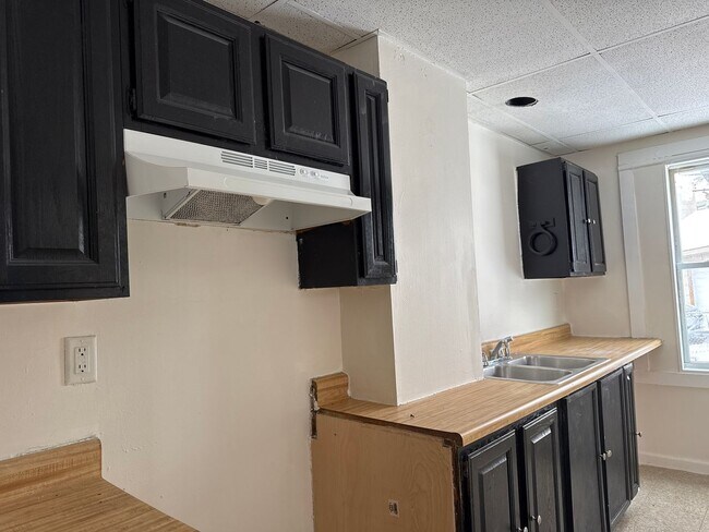 Building Photo - 85-87 Pullman Ave