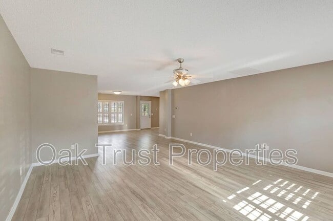 Building Photo - 196 Wildberry Ln