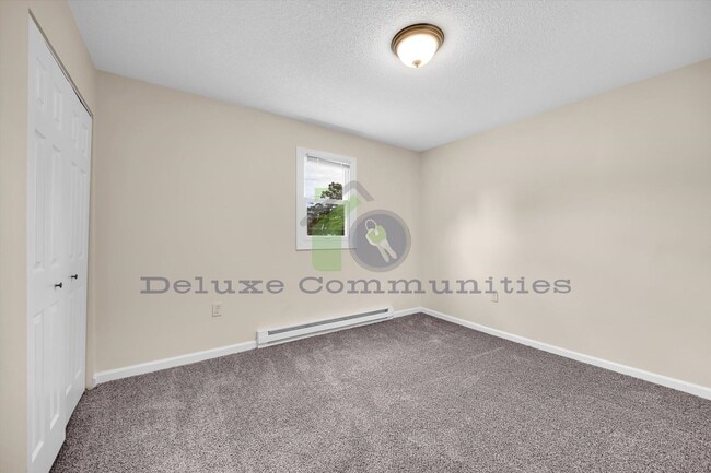 Building Photo - Darling 2 Bedroom Home in Middleville