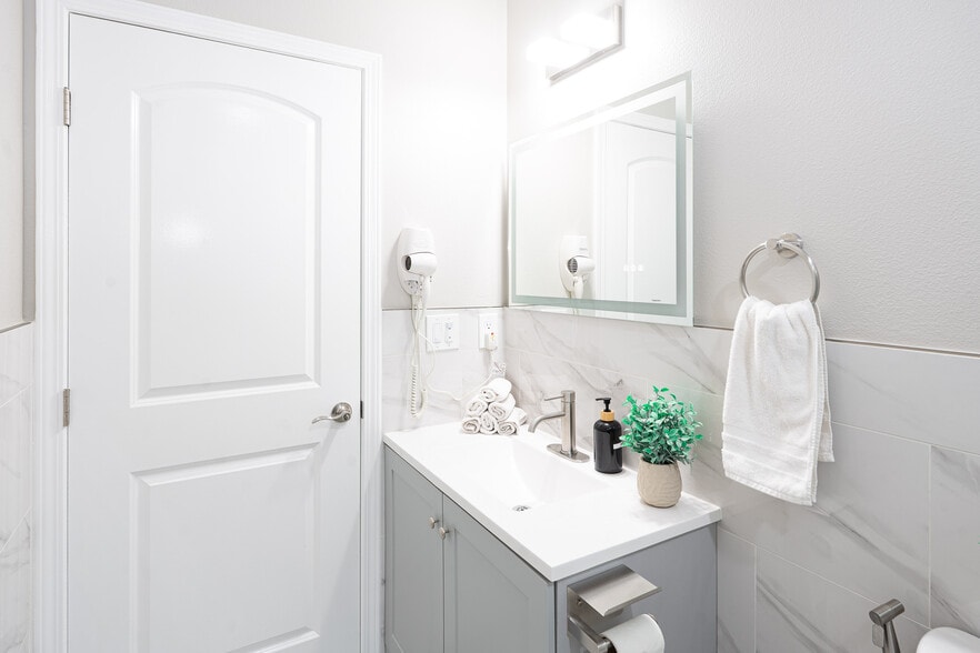 Building Photo - 2719 Mar Les Ln