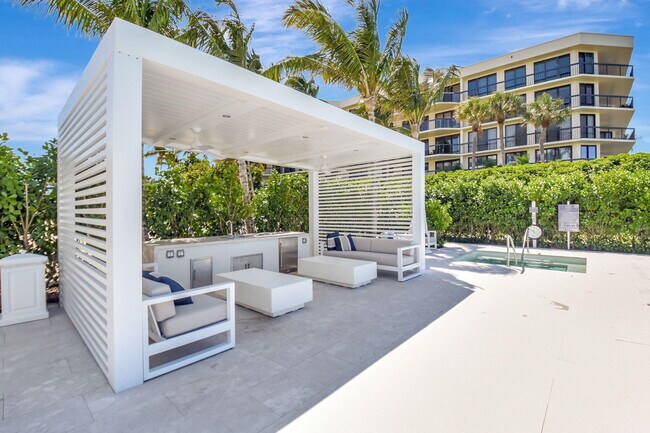 Building Photo - 2773 S Ocean Blvd