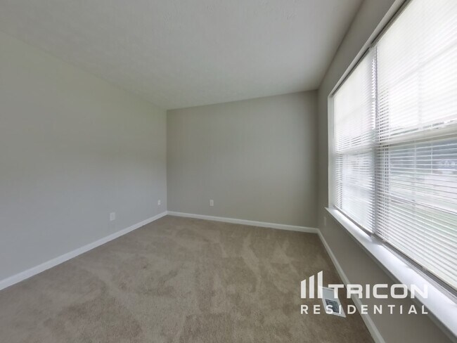 Building Photo - 6526 Revena Ct