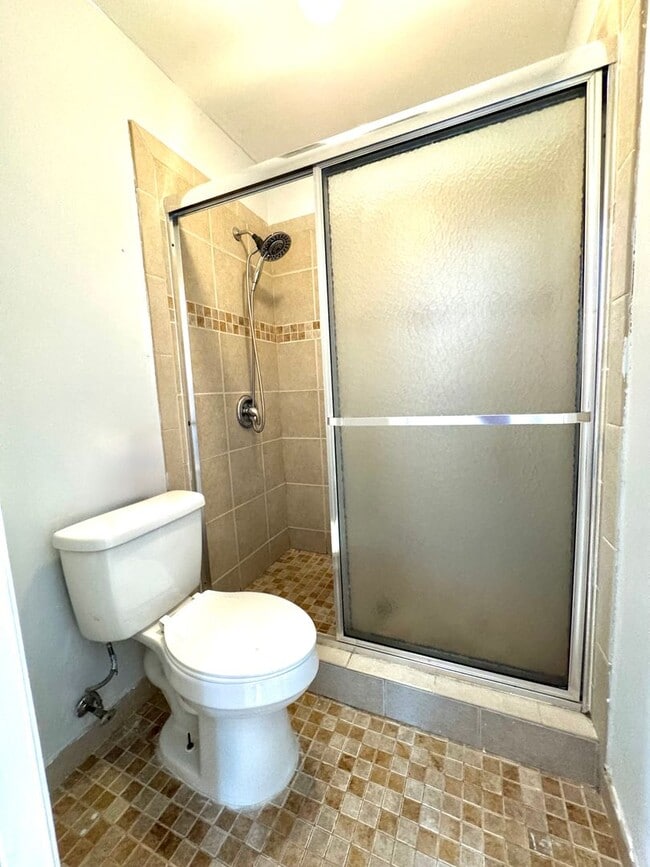 Building Photo - 308 Candlewood Dr