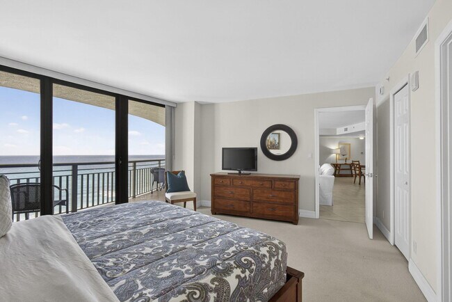 Building Photo - 3000 N Ocean Dr