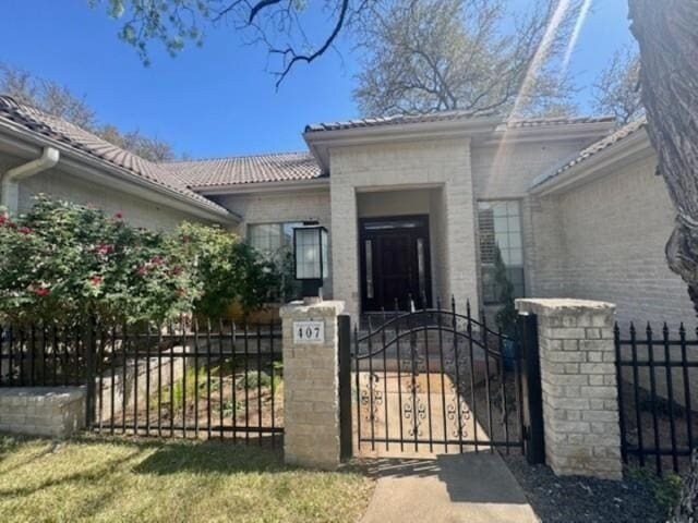 Building Photo - 407 Quick Silver