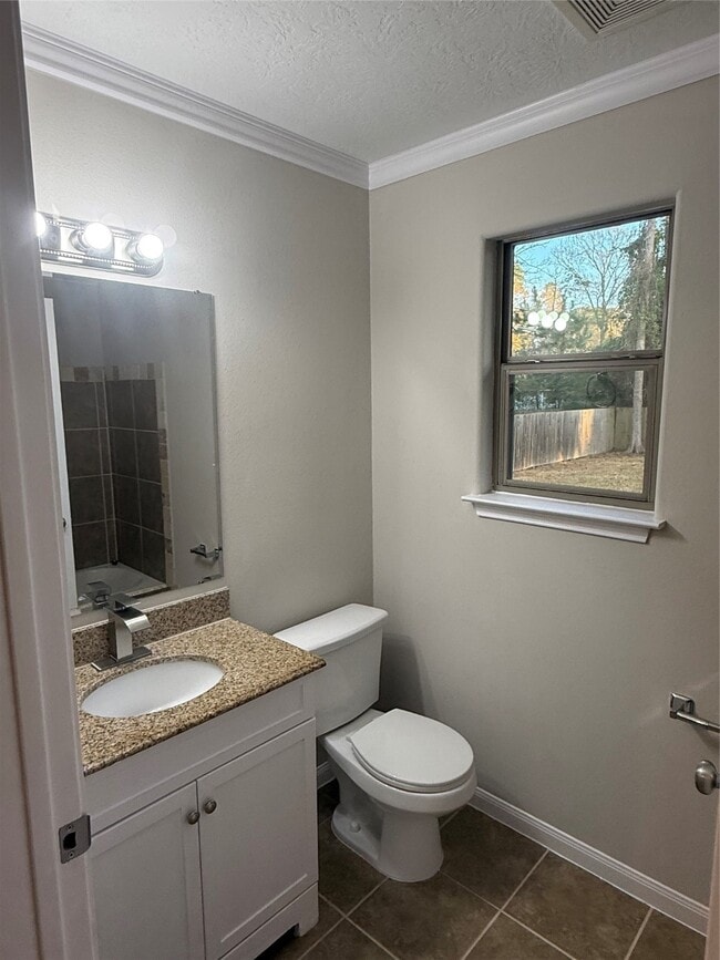 Building Photo - 10464 Royal York Dr