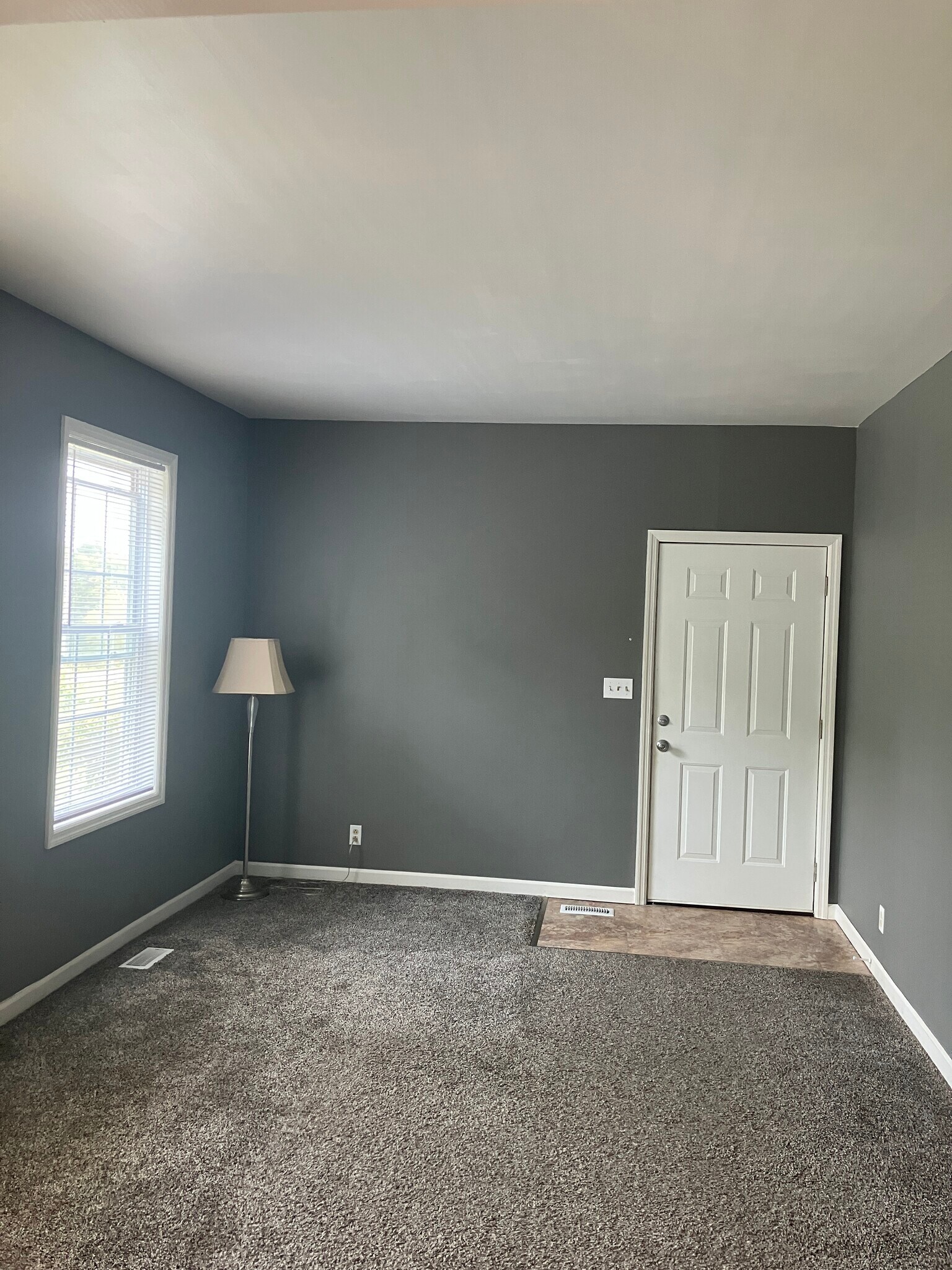 Building Photo - 1223 College Heights Dr