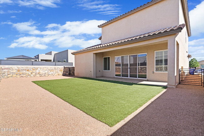 Building Photo - 12333 Desert Dove Ave