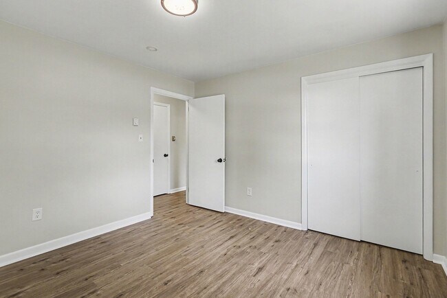 Building Photo - 7610 Grove Ave