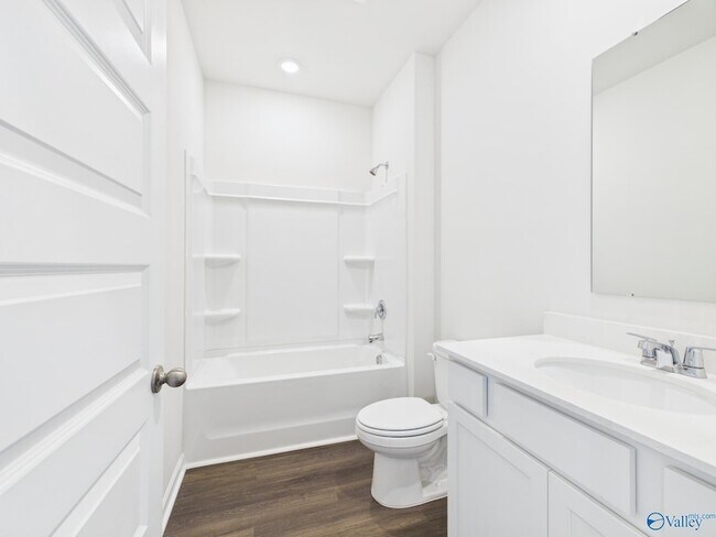 Building Photo - 115 Betty Williams Dr