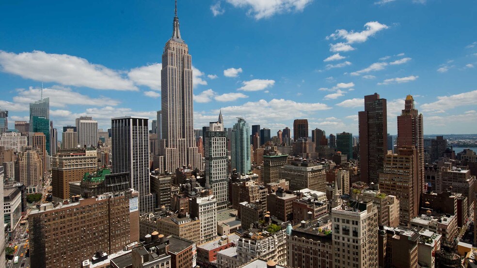 Building Photo - 800 Sixth Avenue
