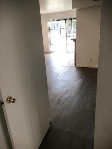 Building Photo - Poinsettia Place
