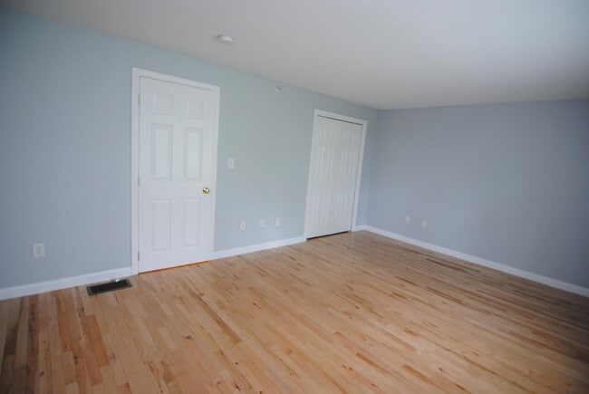 Building Photo - 75 Overlook Cir