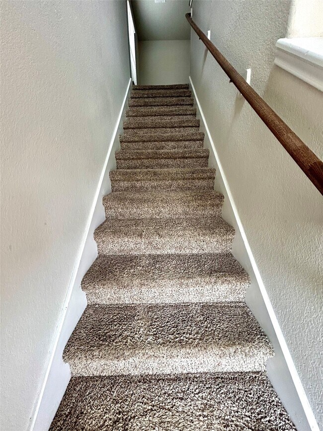 Building Photo - 22342 Clear Castle Dr