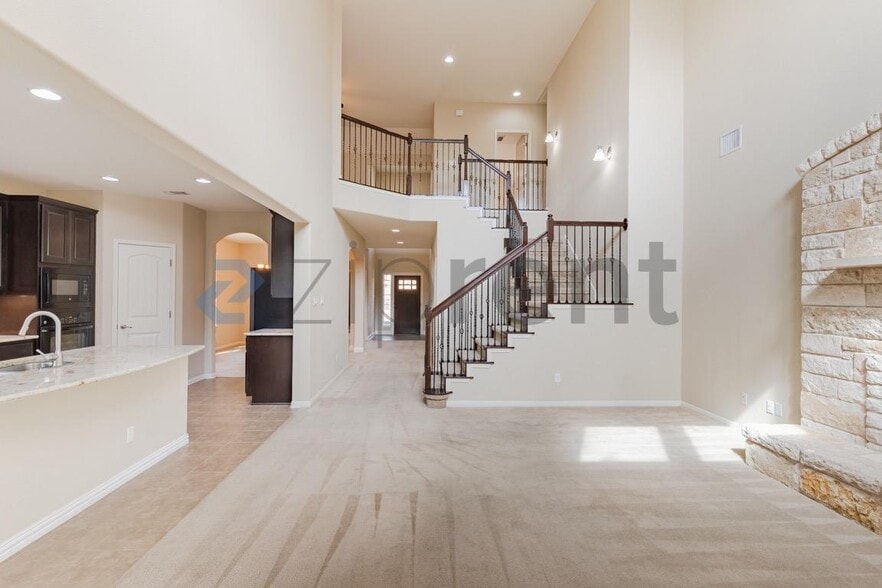 Building Photo - 2406 Sweetwater Ln