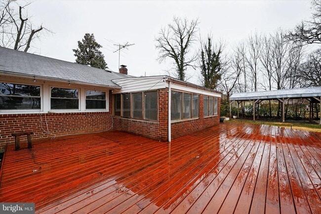 Building Photo - 5219 Montgomery St