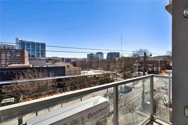 Building Photo - 620 Glen Iris Dr NE