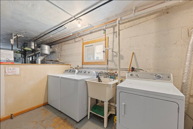 Building Photo - 8320 W Irving Park Rd