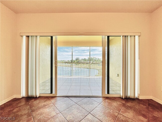 Building Photo - 10010 Maddox Ln