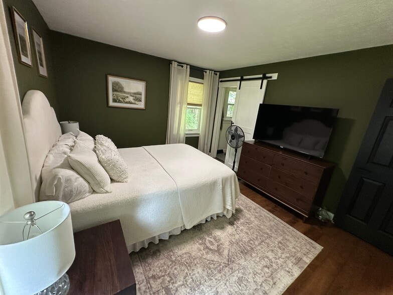 Primary Bedroom - 7412 Newbys Ct