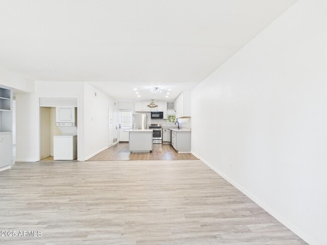 Building Photo - 6501 N 17th Ave