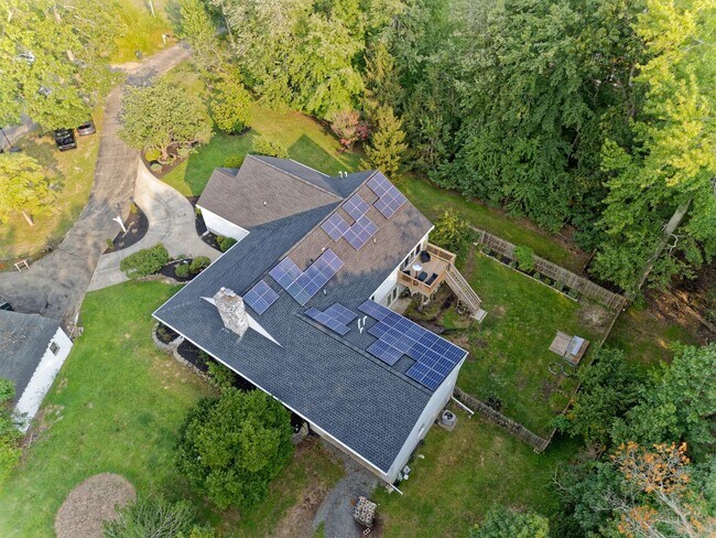 Building Photo - 17 Bauers Ln