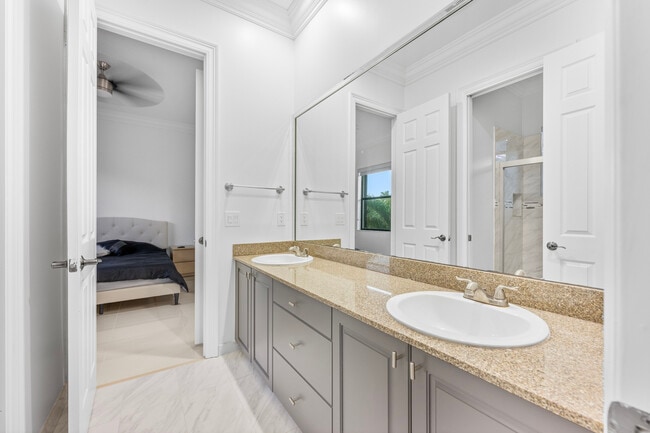 Building Photo - 10504 Vignon Ct