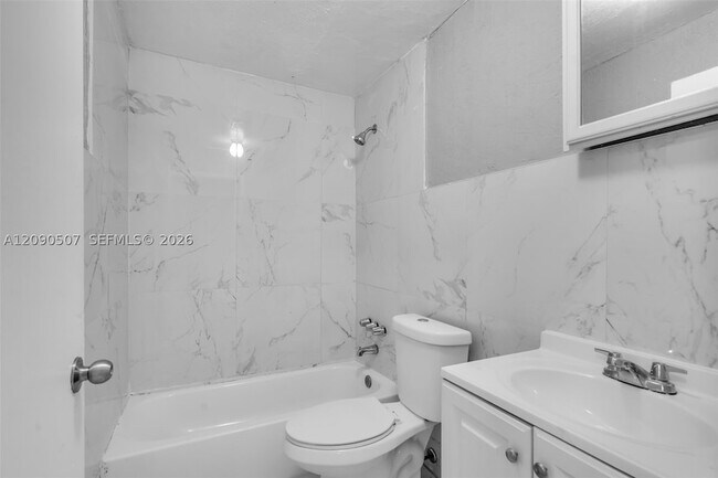 Building Photo - 285 NW 44th St
