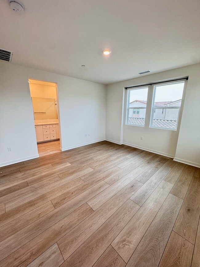 Building Photo - 303 Capistrano Dr
