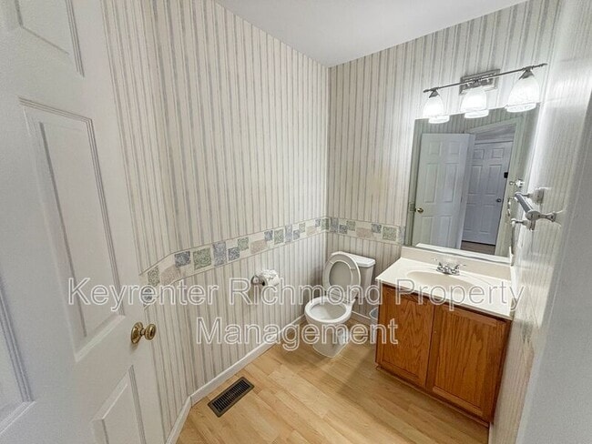 Building Photo - 7607 Blue Cedar Dr