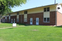 Building Photo - 1955 E 8th St