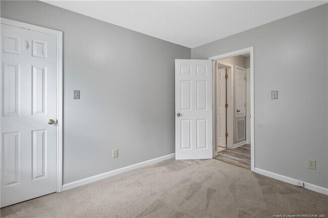 Building Photo - 3970 Loufield Dr