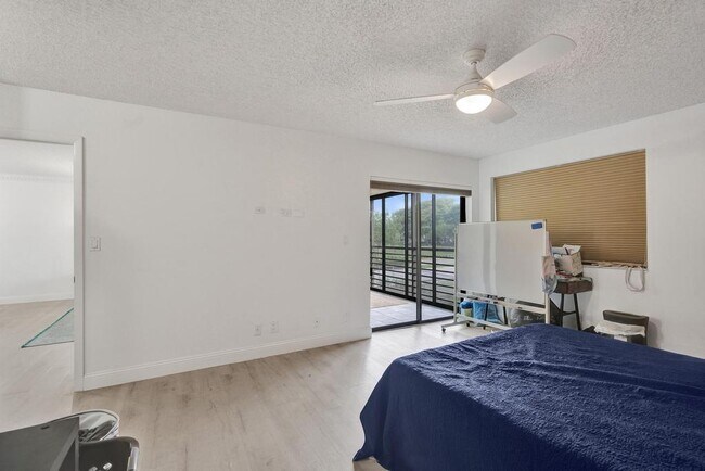 Building Photo - 9361 SW 23rd St