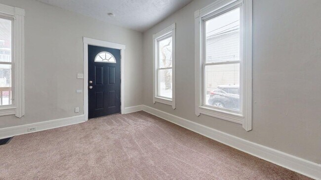 Building Photo - 3130 W 30th St