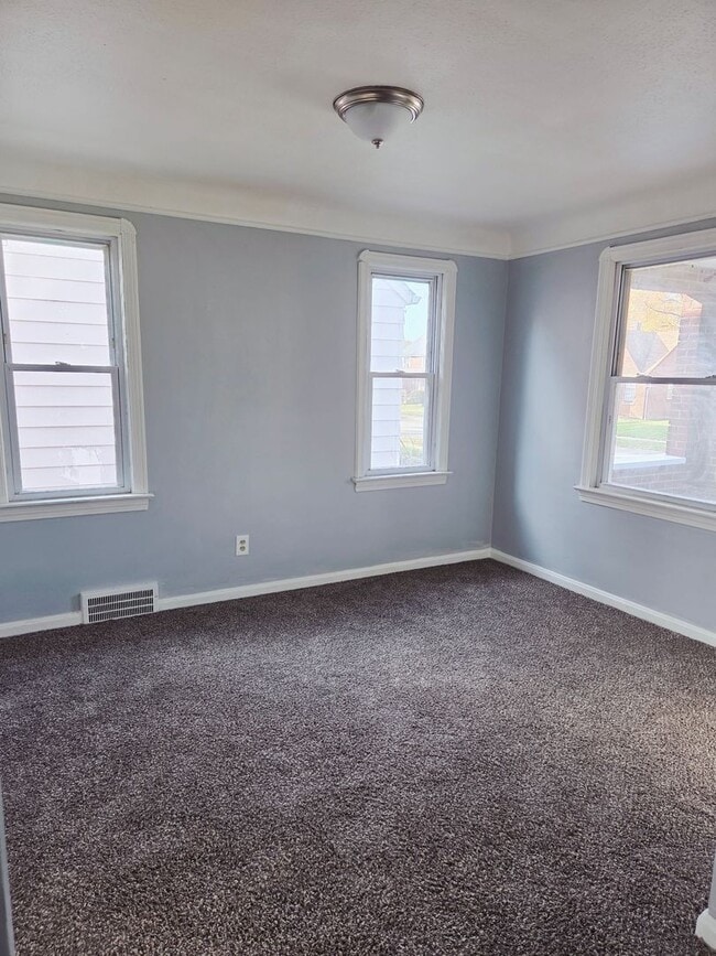 Primary Photo - 5131 Philip Ave