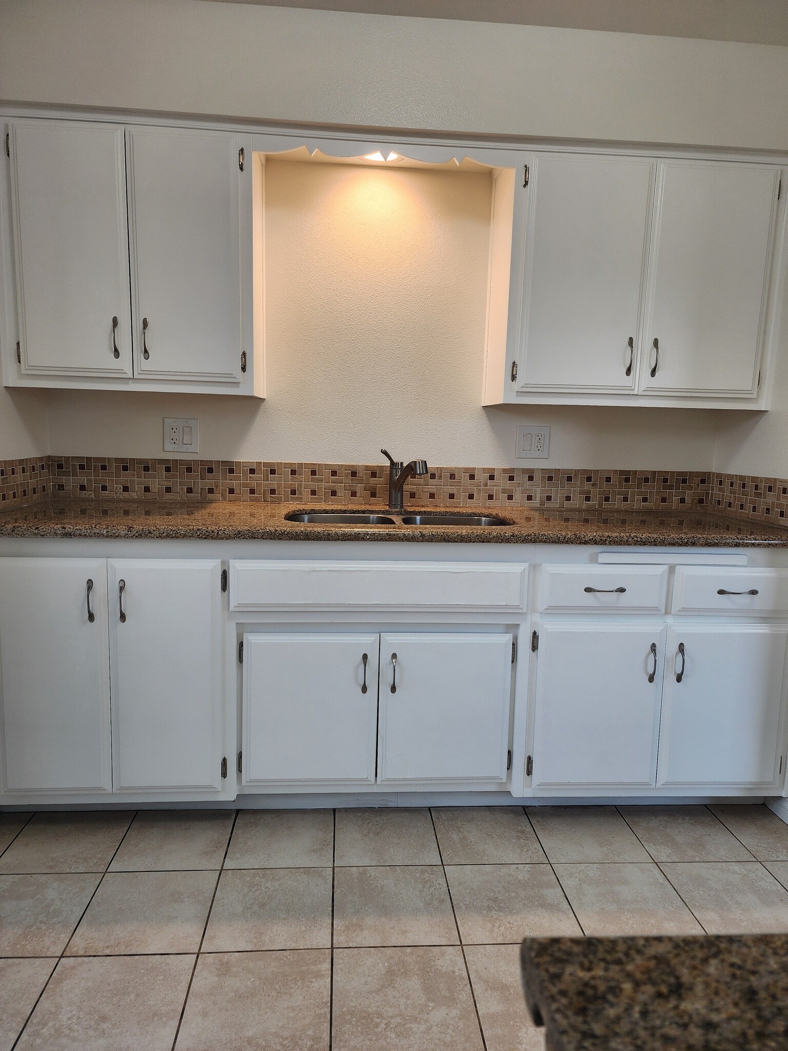 Kitchen - 431 S Simpson Ave