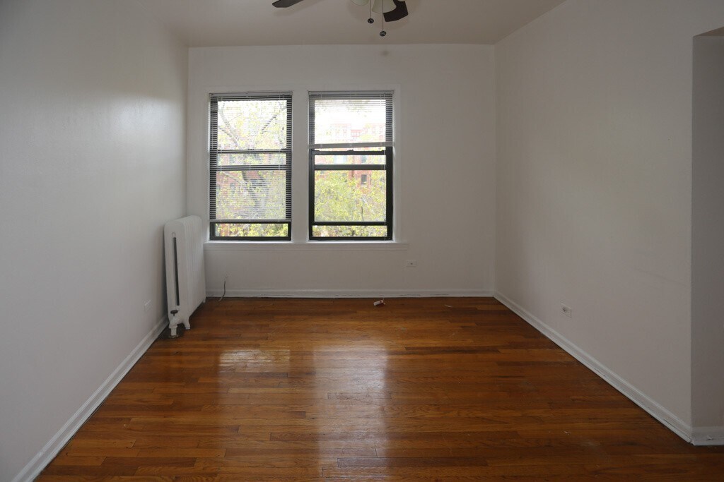 Building Photo - 929 W Sunnyside Ave